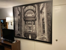 Blackout drapes, free WiFi, bed sheets