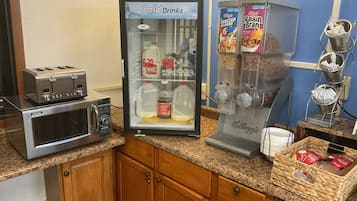 Daily to-go breakfast (USD 2 per person)