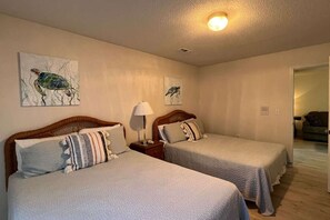 2 bedrooms, WiFi, bed sheets - Ocean Escape at Savannah Shores 1mile to the beach (Myrtle Beach)