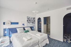 In-room safe, free WiFi, bed sheets