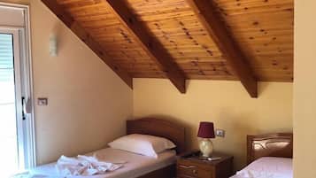 Double Room | Desk, laptop workspace, blackout drapes, iron/ironing board