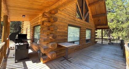 Log Cabin in the Pines near Happys Inn MT!