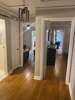 Interior - Relax with the family  near  Elvis attractions and near Downtown Memphis (Memphis)