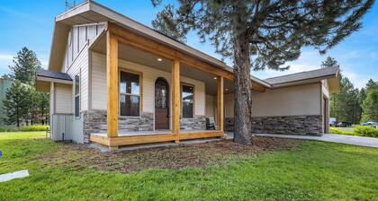 Bogie Bungalow - Walk to lake, bar & restaurant - Near golf course - AC - Fireplace - Pet Ok