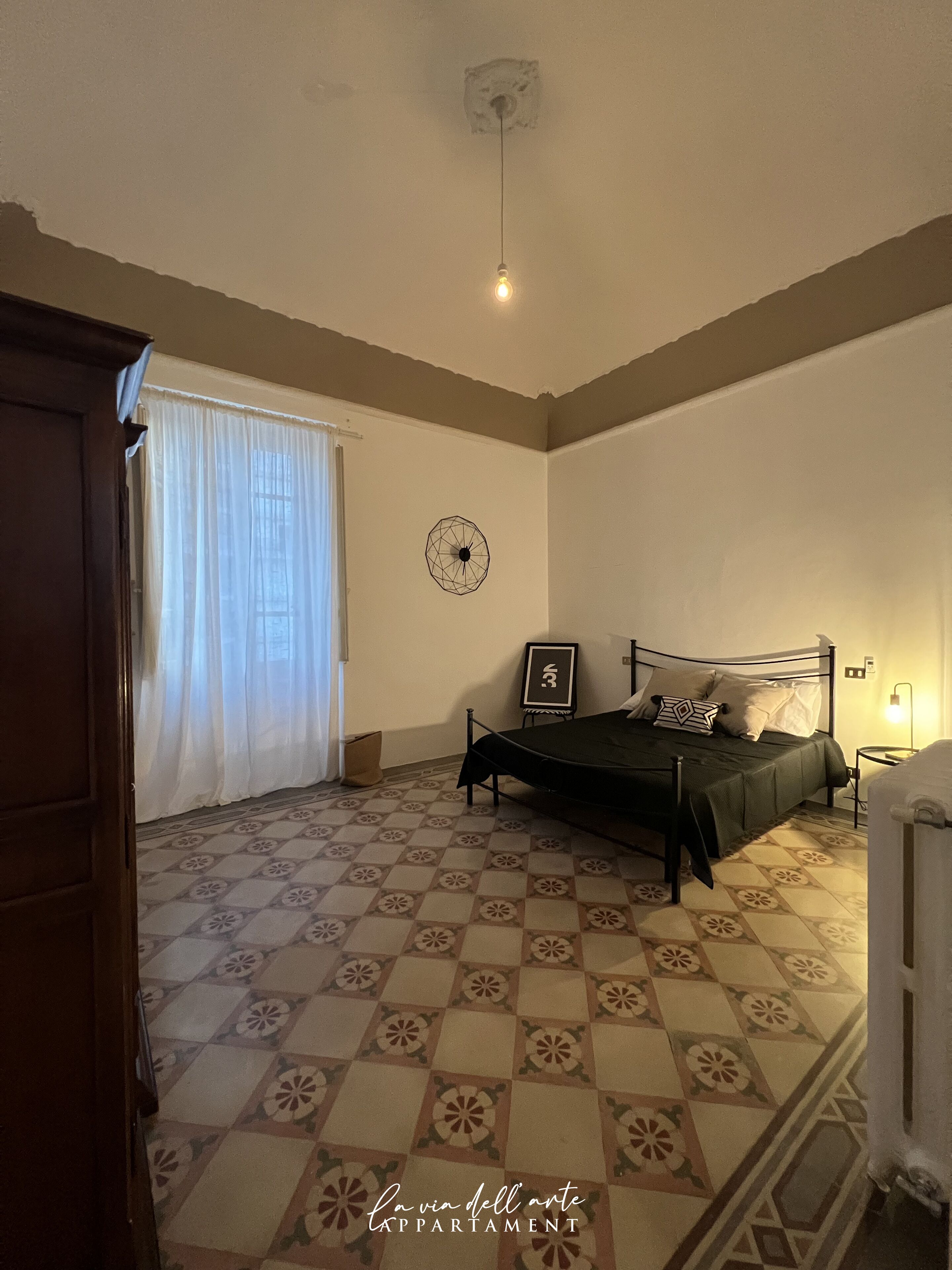 4 Schlafzimmer, Schreibtisch, Bügeleisen/Bügelbrett, WLAN