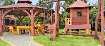 Beautiful home in Lebieniec with WiFi