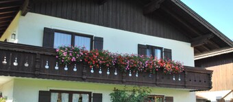 Ferienwohnung Resch, 53 qm mit Balkon und Einem Separaten Schlafzimmer