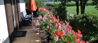 Ferienwohnung Resch, 53 qm mit Balkon und Einem Separaten Schlafzimmer