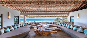 Casa Lia Ocean View Oasis