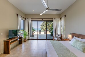 4 bedrooms, desk, iron/ironing board, free WiFi