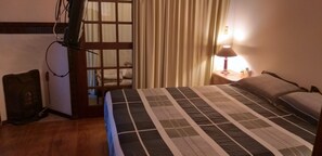 5 bedrooms, iron/ironing board, free WiFi