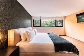 3 chambres, fer et planche à repasser, Wi-Fi, literie fournie