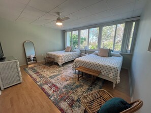 2 bedrooms, iron/ironing board, travel cot, free WiFi