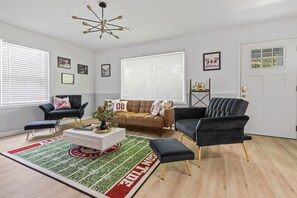 Smart TV - no longer available (New Market)