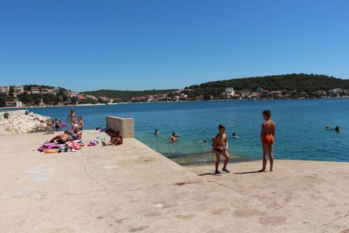 Holiday Houses, Villas Ante - Spacious & Close to the sea