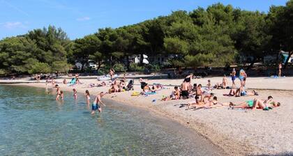 Holiday Houses, Villas Ante - Spacious & Close to the sea