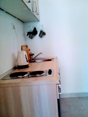 Apartment, Smoking