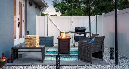 Central Tampa Getaway, with Pickleball Court near Ybor, Downtown & Channel side