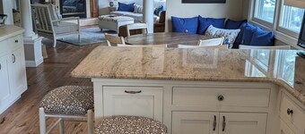 Green Bay Home, 6 minutes from Lambeau Field 