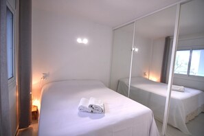 1 bedroom, iron/ironing board