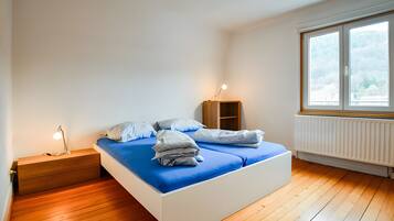 3 habitaciones, tabla de planchar con plancha y wifi gratis