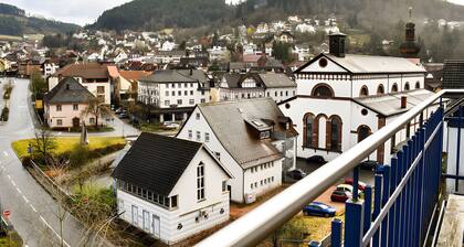 Holiday flat "Villa Fink Obergeschoss" with mountain view, private terrace and wifi.
