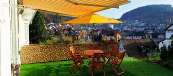 Holiday flat "Villa Fink Obergeschoss" with mountain view, private terrace and wifi.
