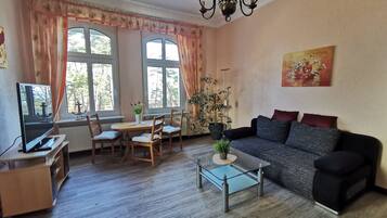 Fernseher, Stereoanlage