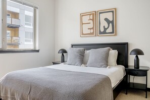 2 quartos, ferros/tábuas de passar roupa, Wi-Fi, roupa de cama