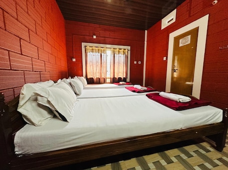 Standard Triple Room | Free WiFi