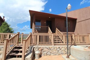 Exterior - 2BDR mountain condo near some great ski resorts. Bring the whole family! (Ruidoso)