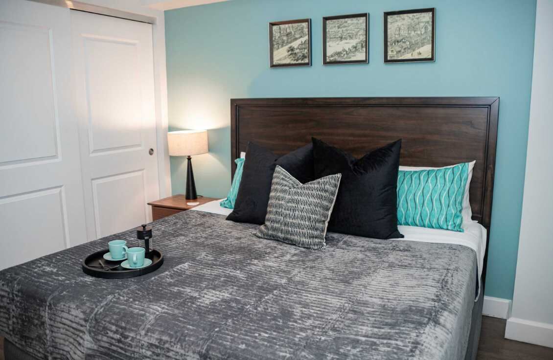 1 bedroom, desk, iron/ironing board, WiFi