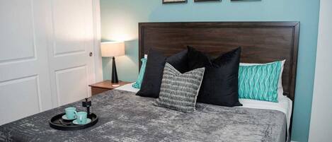 1 bedroom, desk, iron/ironing board, WiFi