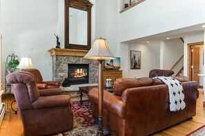 Unclassified image, 4 of 49, button