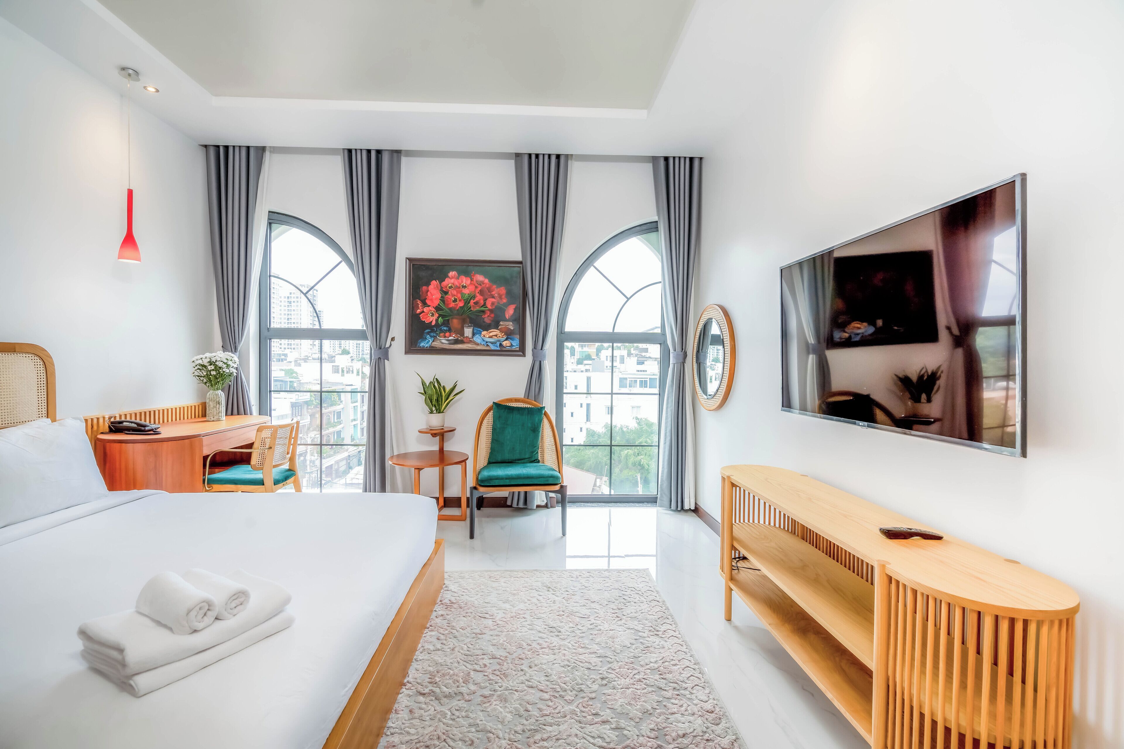 Dobbeltrom – standard | Safe på rommet, individuelt dekorert, individuelt innredet og skrivebord