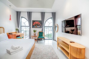 Quarto casal standard | Cofres nos quartos, individualmente decorados