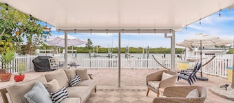 Pets Allowed! Fishing Dock and Water Views! Walk to Beach! FREE Activities! ~ Better Than Workin'!