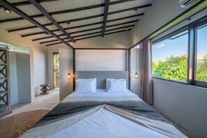 4 bedrooms, in-room safe, desk, iron/ironing board