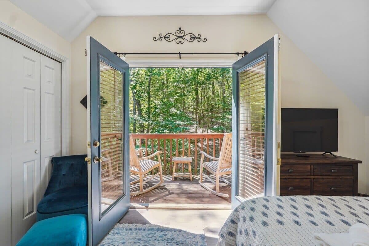 3 dormitorios, escritorio, tabla de planchar con plancha y wifi