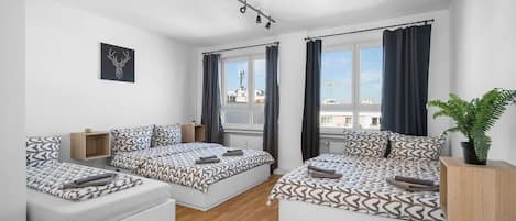 3 bedrooms, iron/ironing board, WiFi, bed sheets