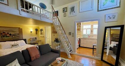 Historic Private Cottage with Loft by Waterfront Park & Scenic Path to Downtown