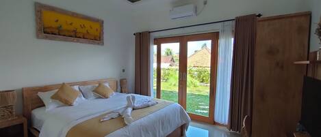 2 bedrooms, bed sheets