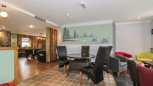 Games room - Swan (Leominster)