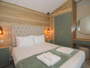 Cottage | 2 bedrooms, individually decorated, individually furnished, free WiFi - Owl (Leominster)