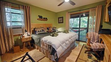3 bedrooms, desk, free WiFi, bed sheets