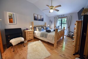 3 bedrooms, desk, free WiFi, bed sheets