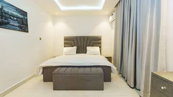 2 habitaciones, tabla de planchar con plancha, wifi y ropa de cama