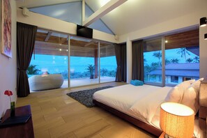 6 bedrooms, in-room safe, iron/ironing board, free WiFi - "Villa Monsoon is a perfect holiday home for a group of family or friends.  (Koh Samui)