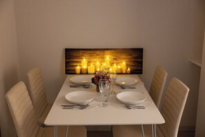 Deluxe Apartment | Desk, laptop workspace, blackout drapes, free WiFi - H2H SHINSAIBASHI I (Osaka)