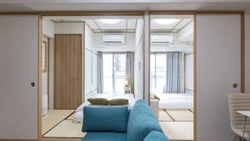 Deluxe Apartment | 1 bedroom, desk, laptop workspace, blackout drapes